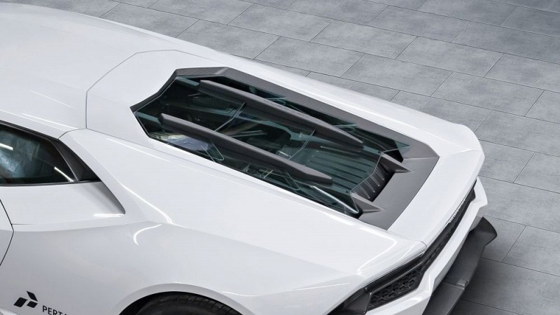 Photo of Capristo Engine Bonnet in Carbon (Coupe) for the Lamborghini Huracan - Image 3